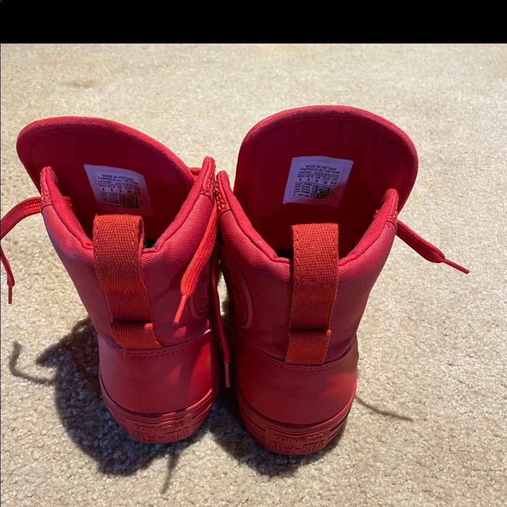 Converse - Picture 2 of 6